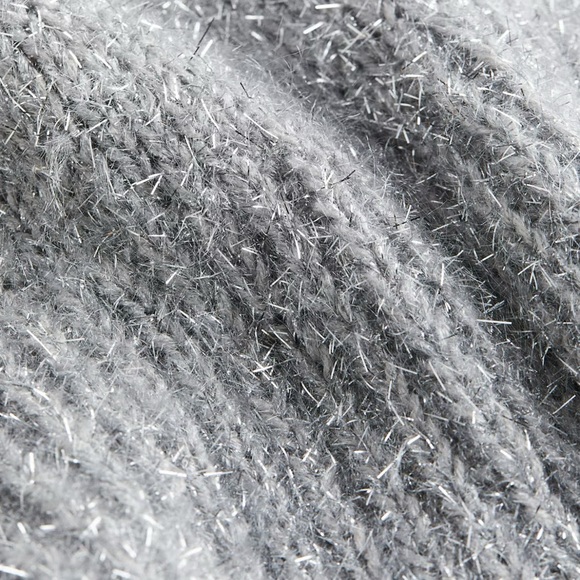 H&M NWOT Silver Metallic women’s Sweater SZ XS New Year’s Eve Christmas parties! - Picture 4 of 4